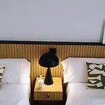 Rosa De Ciudad. Chalet Centrico Con Mucha Intimidad