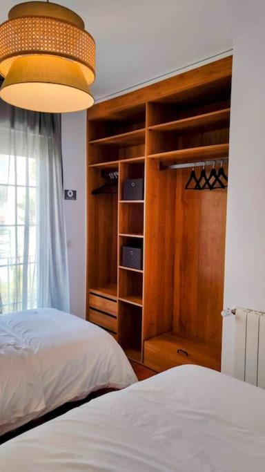 Rosa De Ciudad. Chalet Centrico Con Mucha Intimidad * Santander