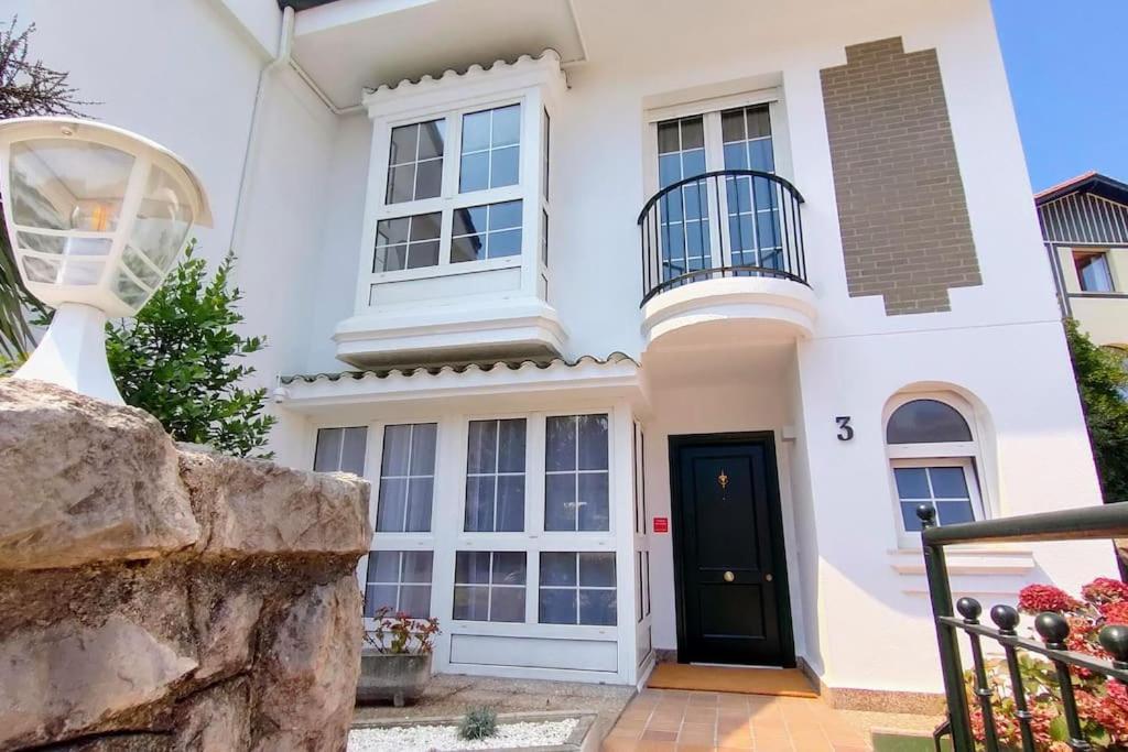 Rosa De Ciudad. Chalet Centrico Con Mucha Intimidad Santander